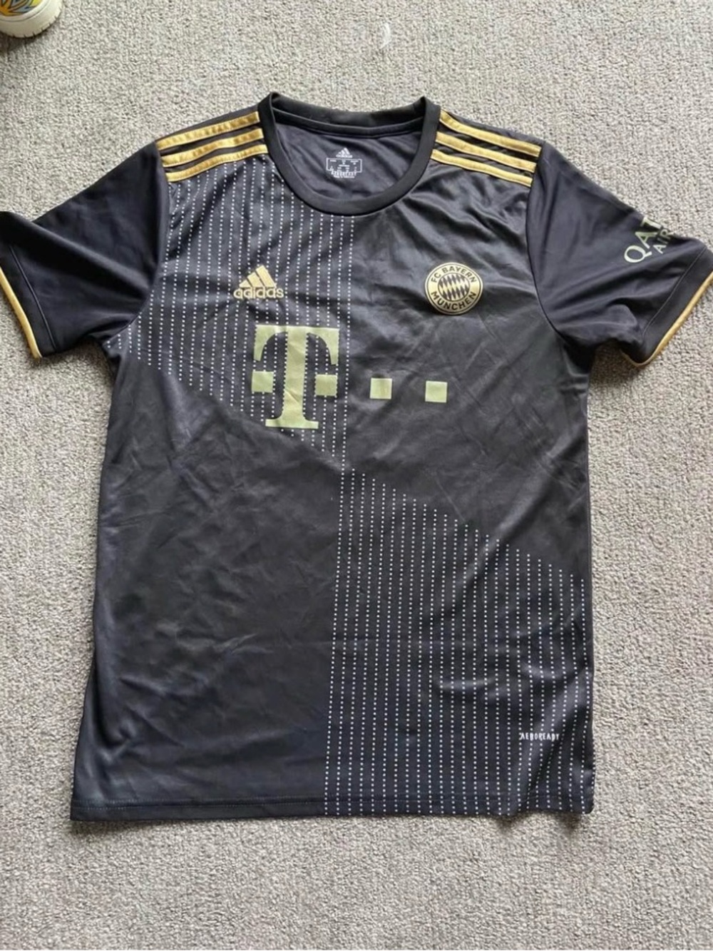 Medium Alphonso Davies 2021 FC Bayern Adidas Soccer Jersey
